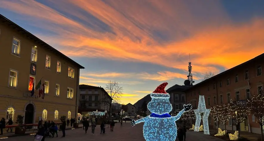Borgo Valsugana, dai regali di San Nicolò al giro dei presepi