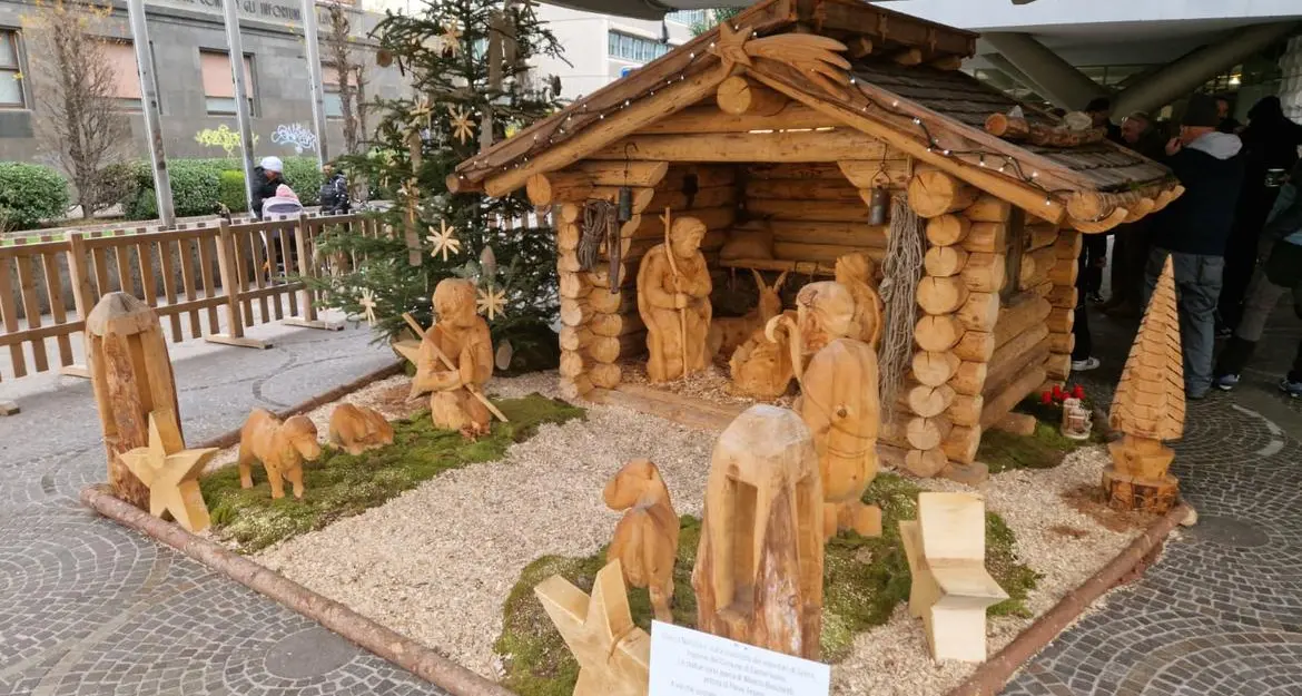 Al palazzo della Regione il presepe del Lagorai, opera dei volontari di Spera