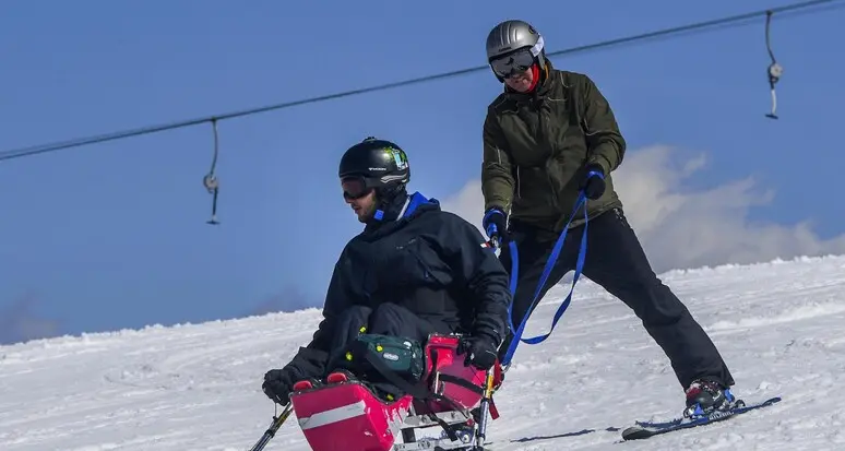Come rendere accessibile a tutti il divertimento sulla neve