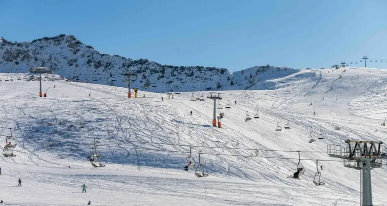 Settimana bianca sempre più \"esclusiva\", allarme costi da Federconsumatori: «Proibitiva per molti»
