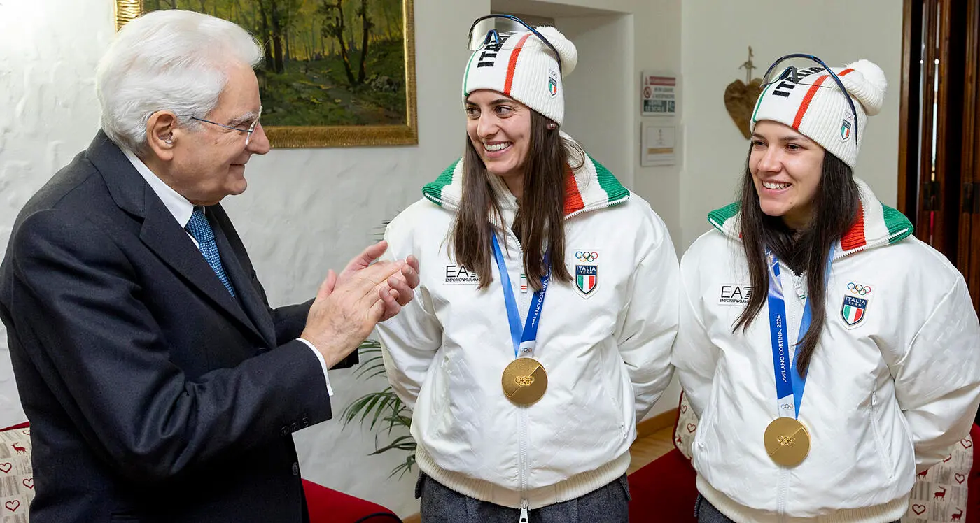 Italia terza nel medagliere dopo i due ori nello slittino doppio, l'entusiasmo di Mattarella