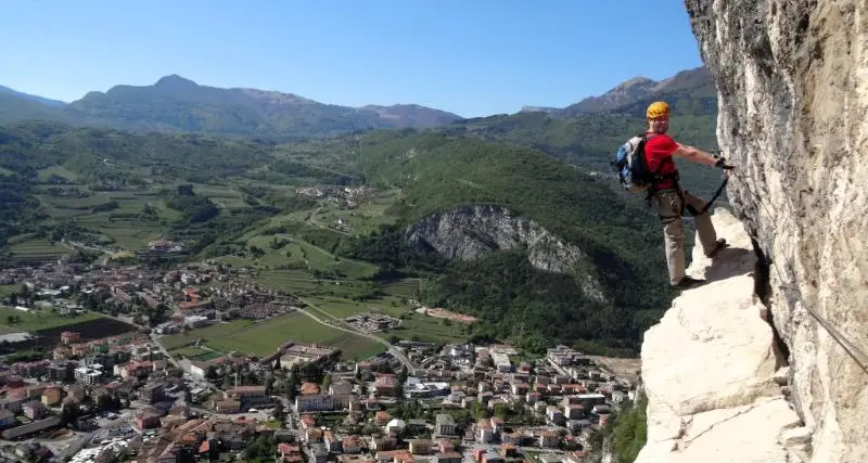 Mori, la Sat festeggia il mezzo secolo della ferrata Marangoni al Montalbano