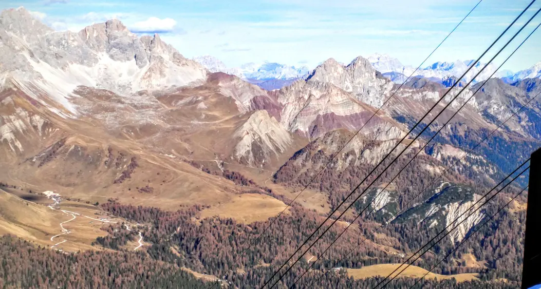 Malghe di confine: Boer e Col De Mez al passo San Pellegrino