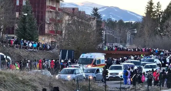 Inciviltà da turismo, quando la libertà del viaggio mina le regole sociali