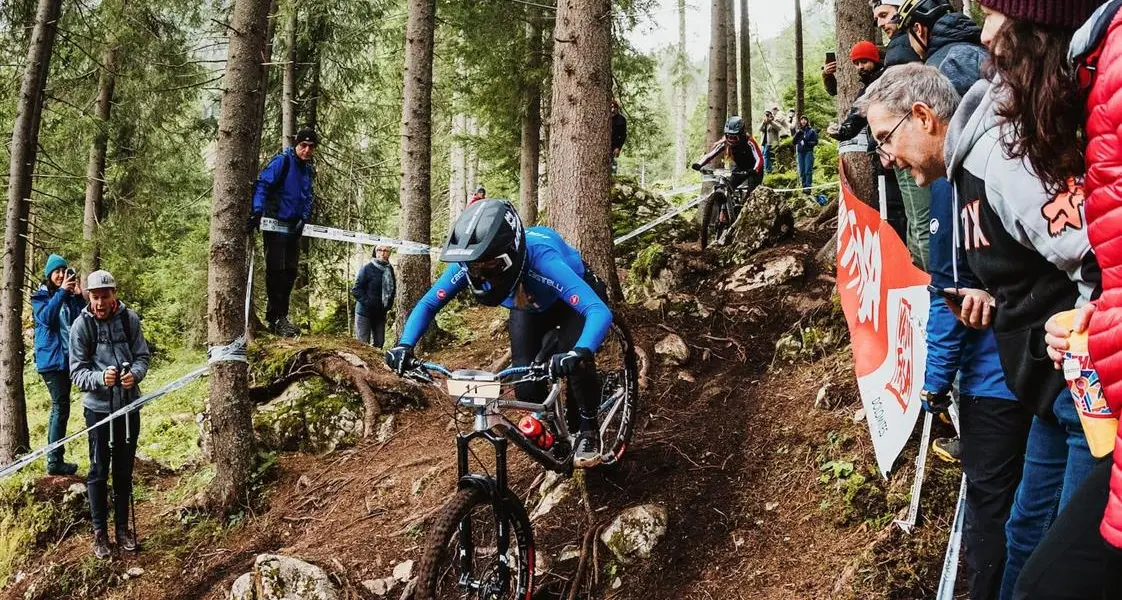 Mountain bike enduro: sulle Dolomiti la Coppa del mondo Uci