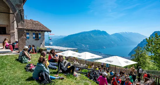 Centenario della Sat di Riva: grande festa al rifugio San Pietro