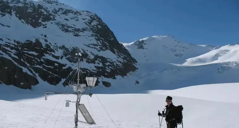 Troppo caldo sullo Stelvio, stop allo sci estivo sul ghiacciaio