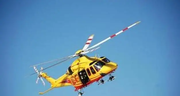 Fuori strada con la moto: centauro di 75 anni muore a Giovo