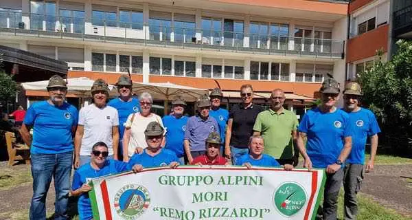 Grigliata degli Alpini alla casa di riposo di Mori contro la solitudine