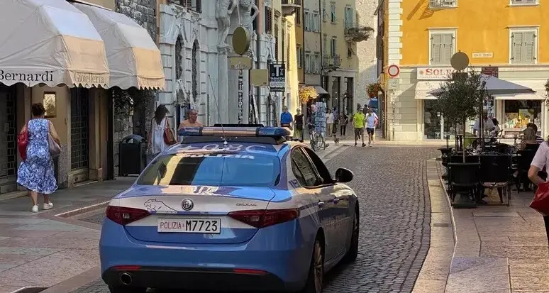 Poliziotta transgender picchiata, arrestato un ultras del Trento