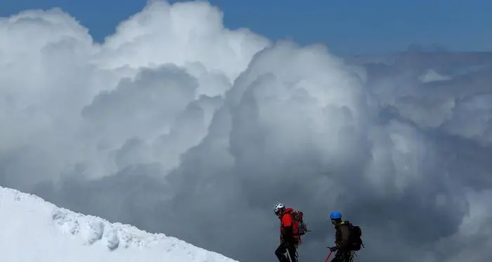 Montagna: rischio crollo maxi sul lato francese del Monte Bianco