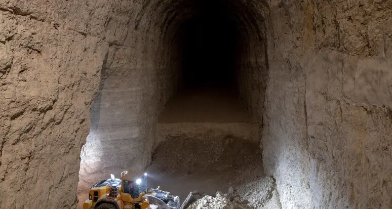 Un grande data center custodito sottoterra nel cuore della montagna