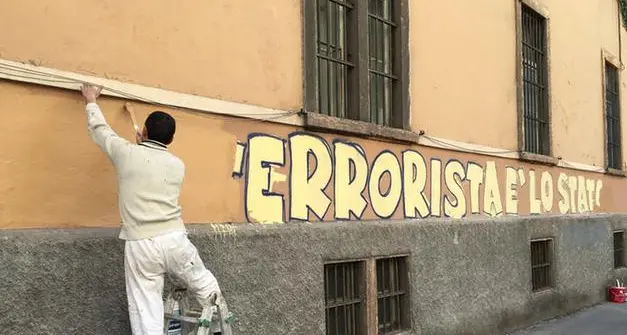 Sempre più vandalismi alle facciate di edifici: a Trento si può chiedere al Comune la rimozione di scritte, graffiti e imbrattamenti