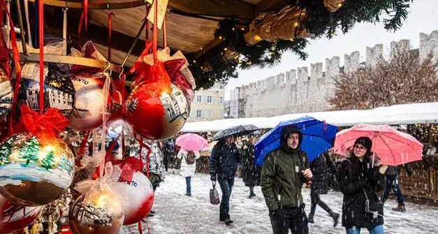 Il 23 novembre Trento diventa “città del Natale”: si accendono le luminarie