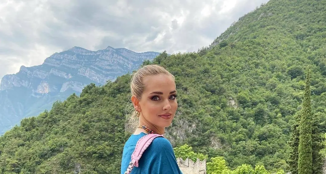 Chiara Ferragni in visita privata al castello di Avio: fioccano le visualizzazioni ma anche le critiche