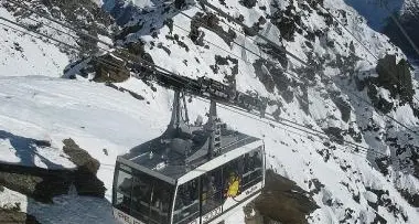 Auto a valle: in funivia da Cogolo alle piste di Peio