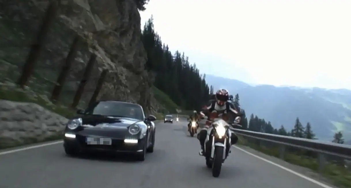Moto troppo veloci sulla Dolomiti: 40 multe in un giorno