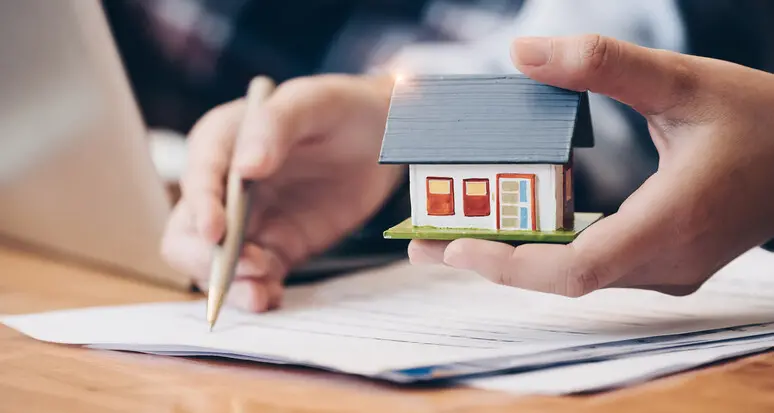 Immobili, in Trentino compravendite in calo del 14%
