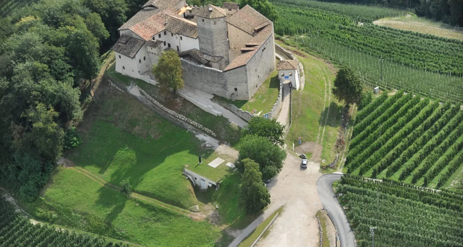 Mostre ed eventi: in val di Non riaprono i castelli