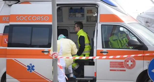 Scontro tra auto e camion a Ospedaletto, paura per una famiglia di turisti tedeschi