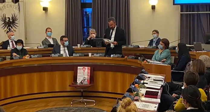 Il Comune di Trento fornisce ai consiglieri comunali i computer portatili per le sedute online
