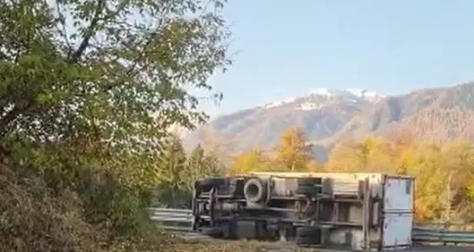 Grave incidente a Tassullo, coinvolto un tir