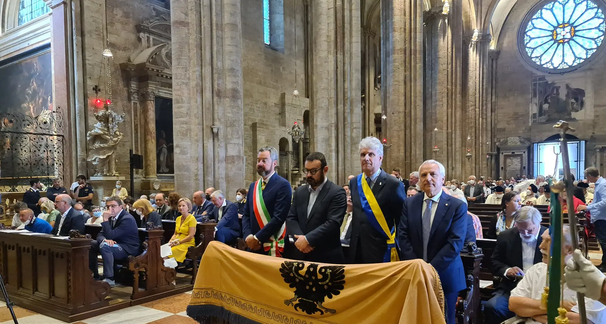 San Vigilio, il monito del vescovo Tisi: «Ci stiamo assuefando alla guerra»