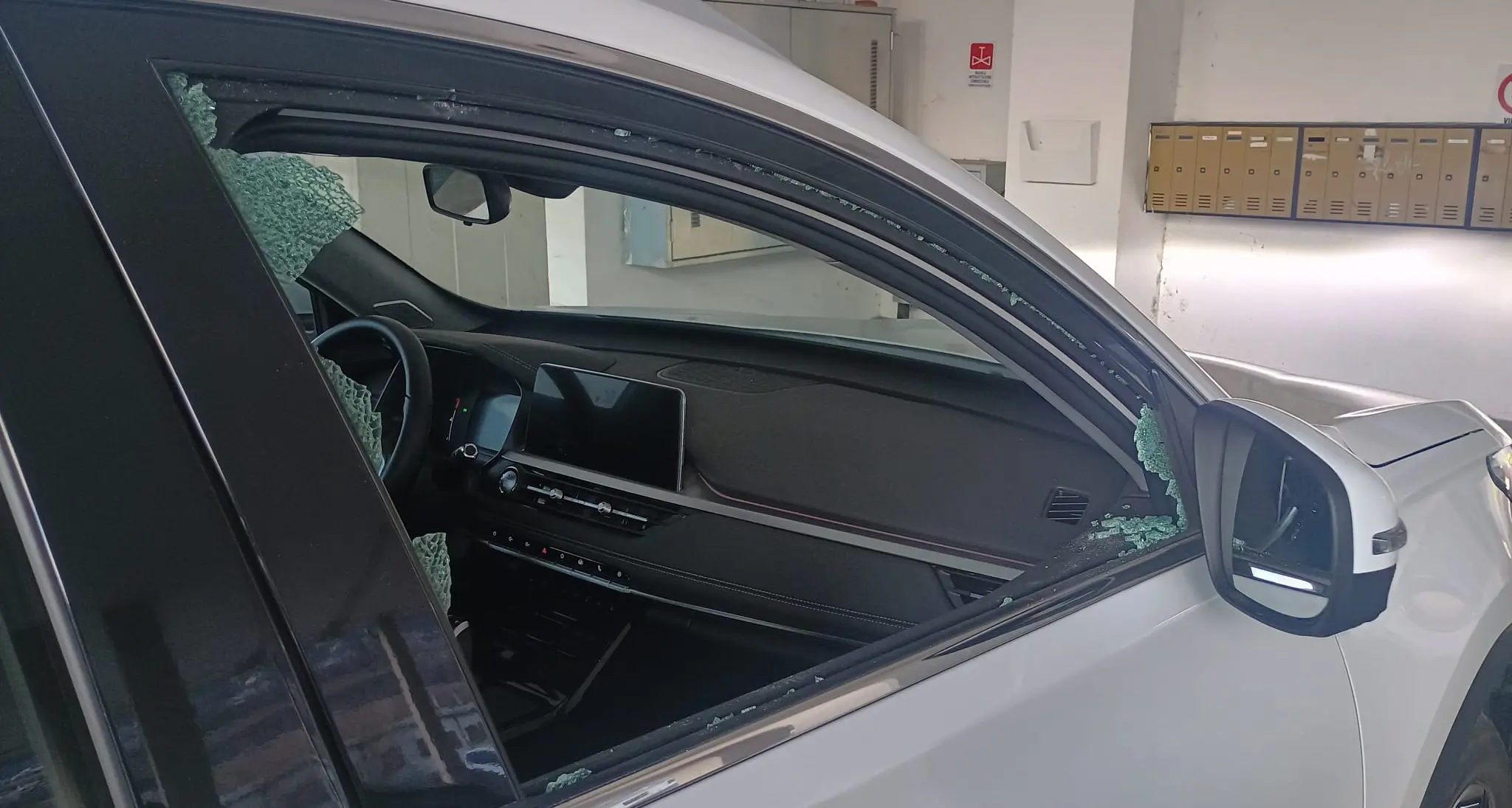 Trento, nuovo raid contro le auto in città: è almeno il quarto in due settimane