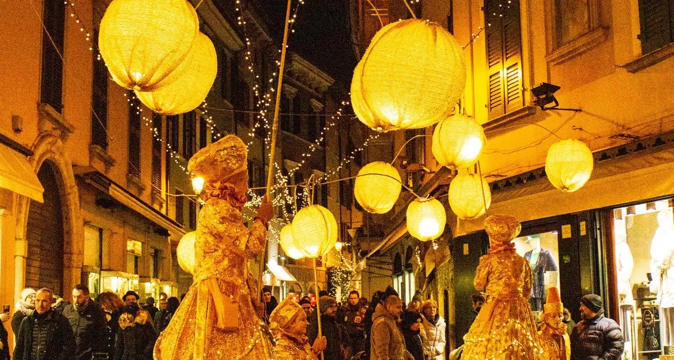 Il fascino dei mercatini di Natale sul lago di Garda