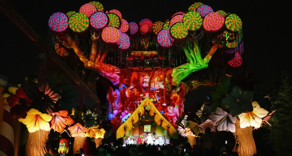 \"Gardaland Magic Winter\", secondo wekend di festa: si illumina l’albero di Prezzemolo