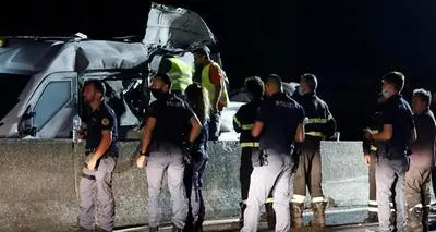 Assalto a portavalori sull'A1: spari, chiodi ed esplosioni