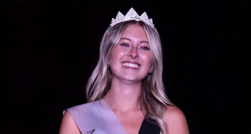 Piné: Nikla Zoara, ventunenne di Bolzano, è Miss Bar Alla Spiaggia 2025