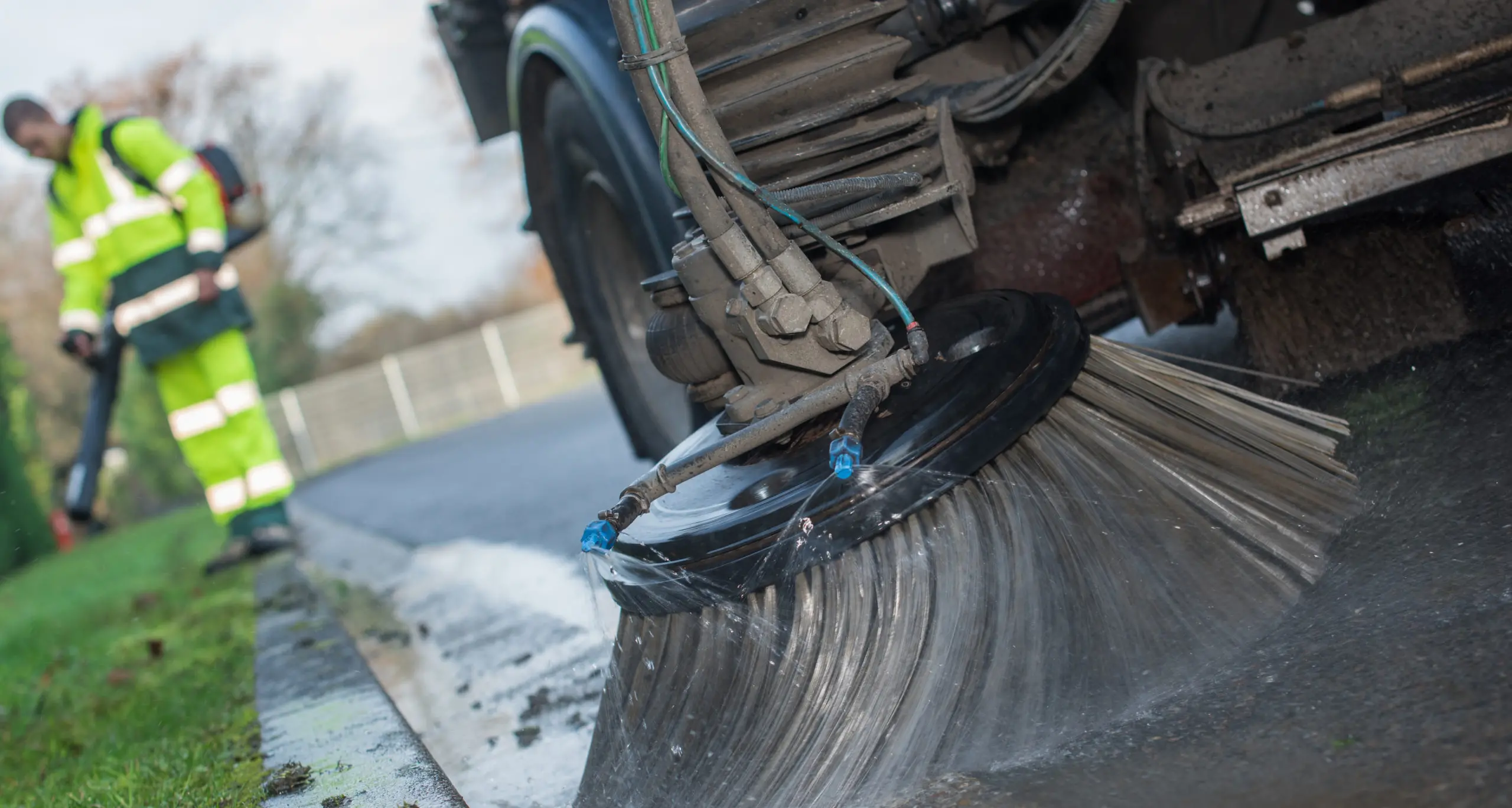 Pulizie di primavera per le strade di Trento: attenzione ai divieti