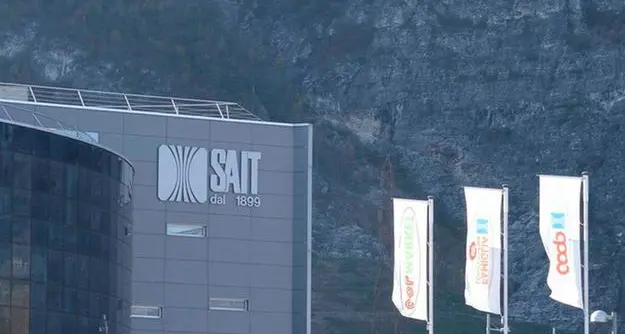 I sindacati: «Sait è pronto a licenziare 75 magazzinieri»