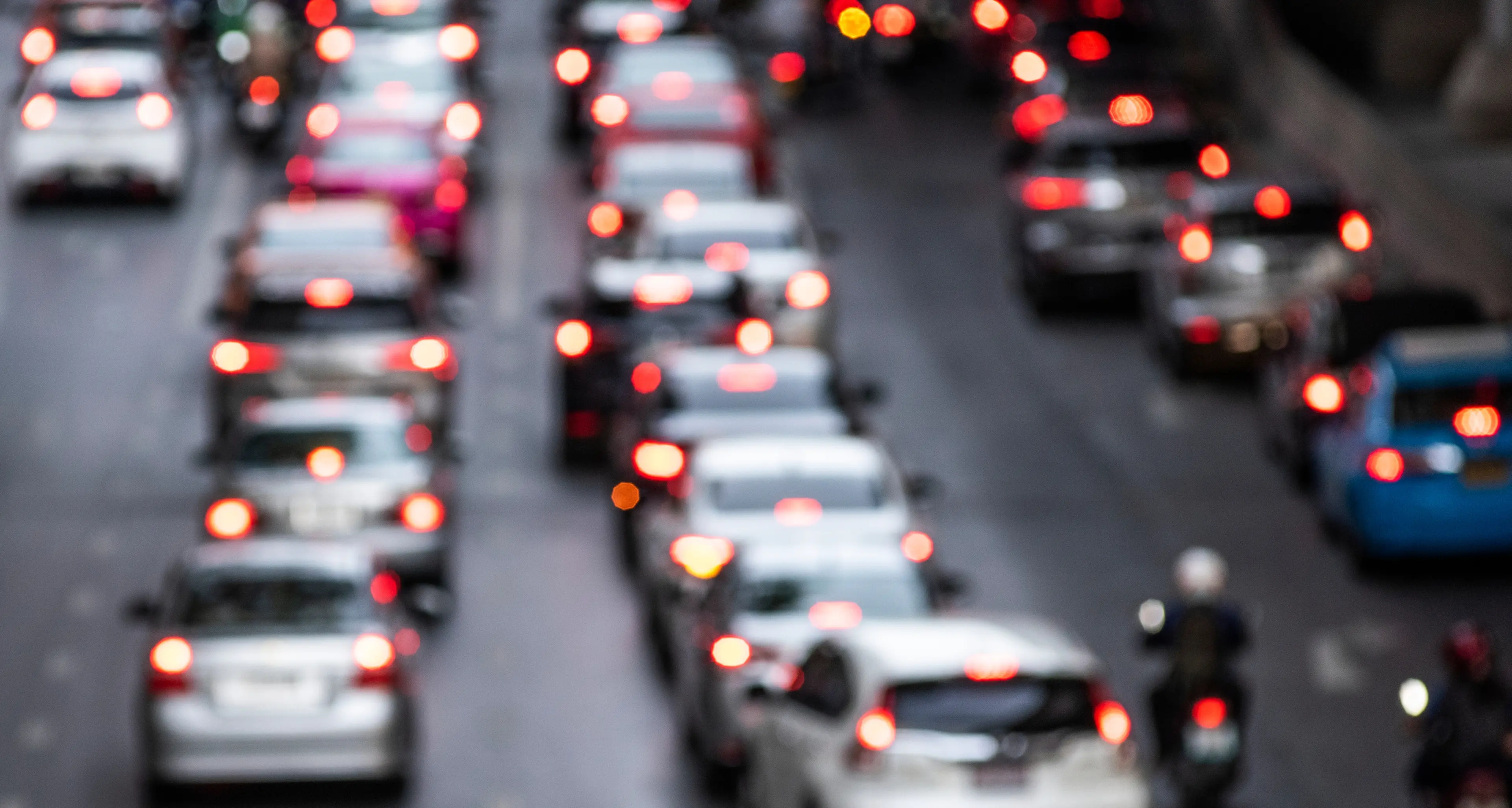 Troppe auto nella nostra Regione: nel 2022 0,56 auto per abitante