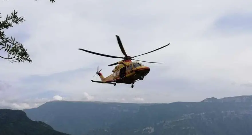 Arresto cardiaco lungo il sentiero delle Pale di San Martino, morto un escursionista di 65 anni