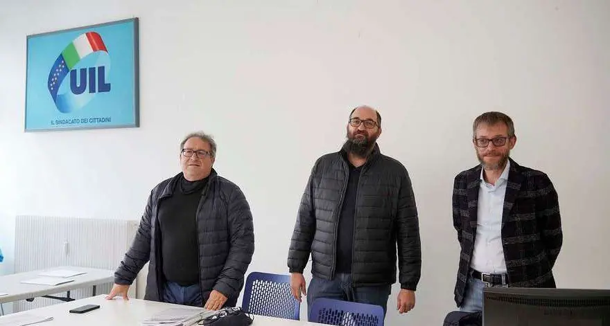 Sindacati contro il Governo: «Nel decreto lavoro manca clausola autonomia»