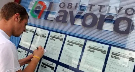 Lavoratori in agitazione alla Sata spa di Castelnuovo