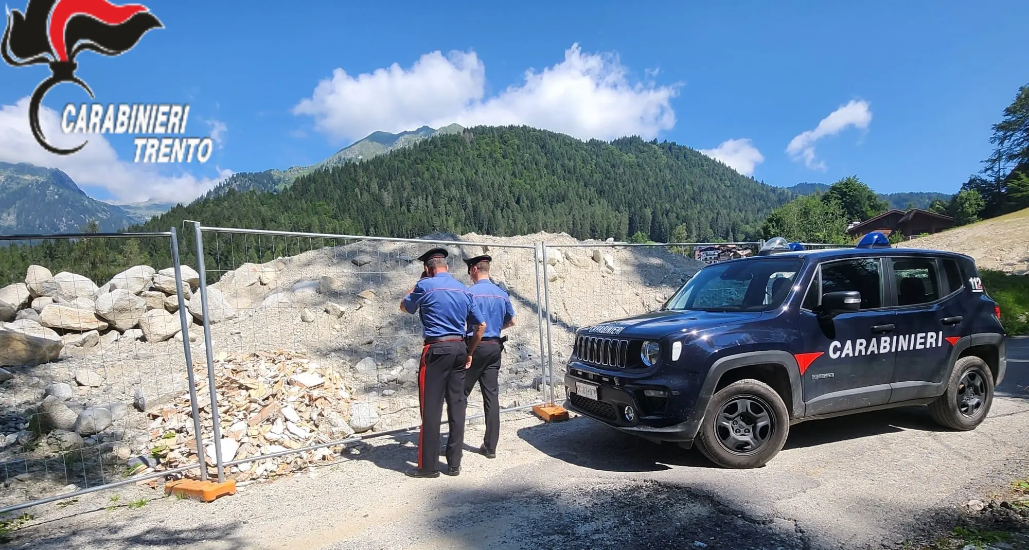 I rifiuti del cantiere smaltiti illecitamente, denunciato un imprenditore edile a Pinzolo