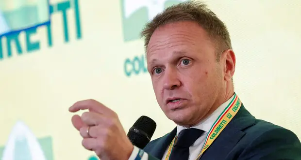Orsi, il ministro Lollobrigida in Trentino: «Garantire equilibrio, no a posizioni ideologiche»