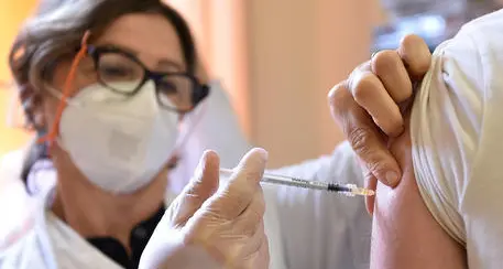 Al Palafiere di Riva torna in attività la postazione per i tamponi rapidi