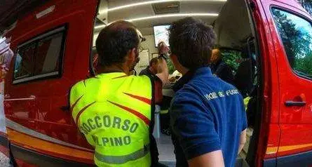 Intervento di ricerca notturna per un gruppo di sei adolescenti tedeschi nei boschi del Tesino