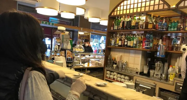 Trento, scatta domani l’obbligo di chiusura delle porte di locali pubblici e negozi
