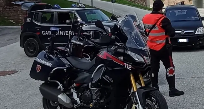 Sulle strade come in circuito: più controlli con carabinieri in moto e in borghese