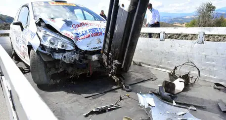 Tragico incidente al rally, auto travolge e uccide due spettatori