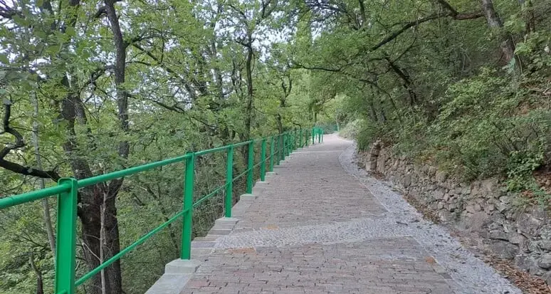 Riaperta tutta la passeggiata Sant'Osvaldo dopo i lavori di sicurezza