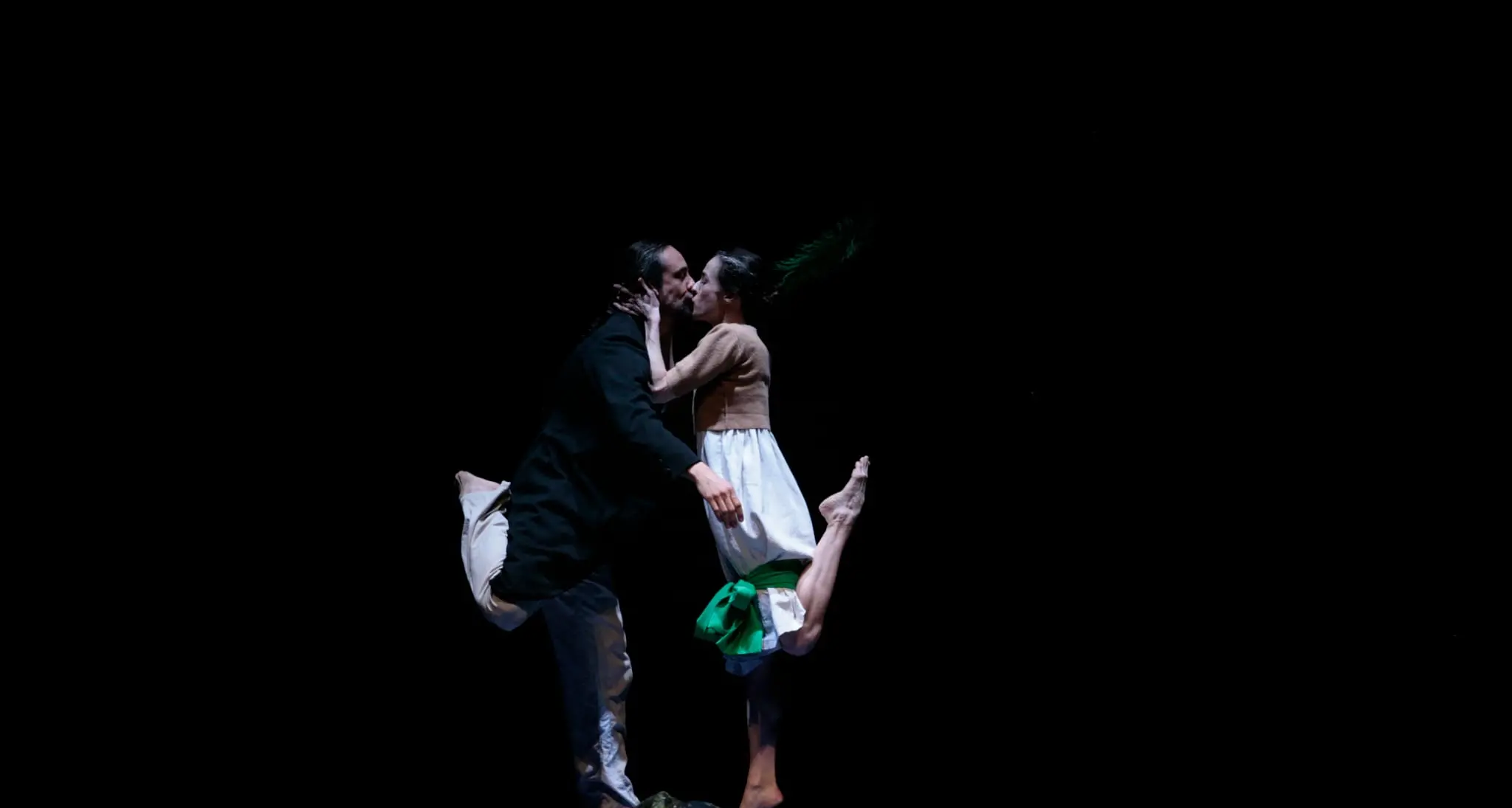 Allo Zandonai va in scena “Romanzo d’infanzia”, spettacolo cult della Compagnia Abbondanza/Bertoni