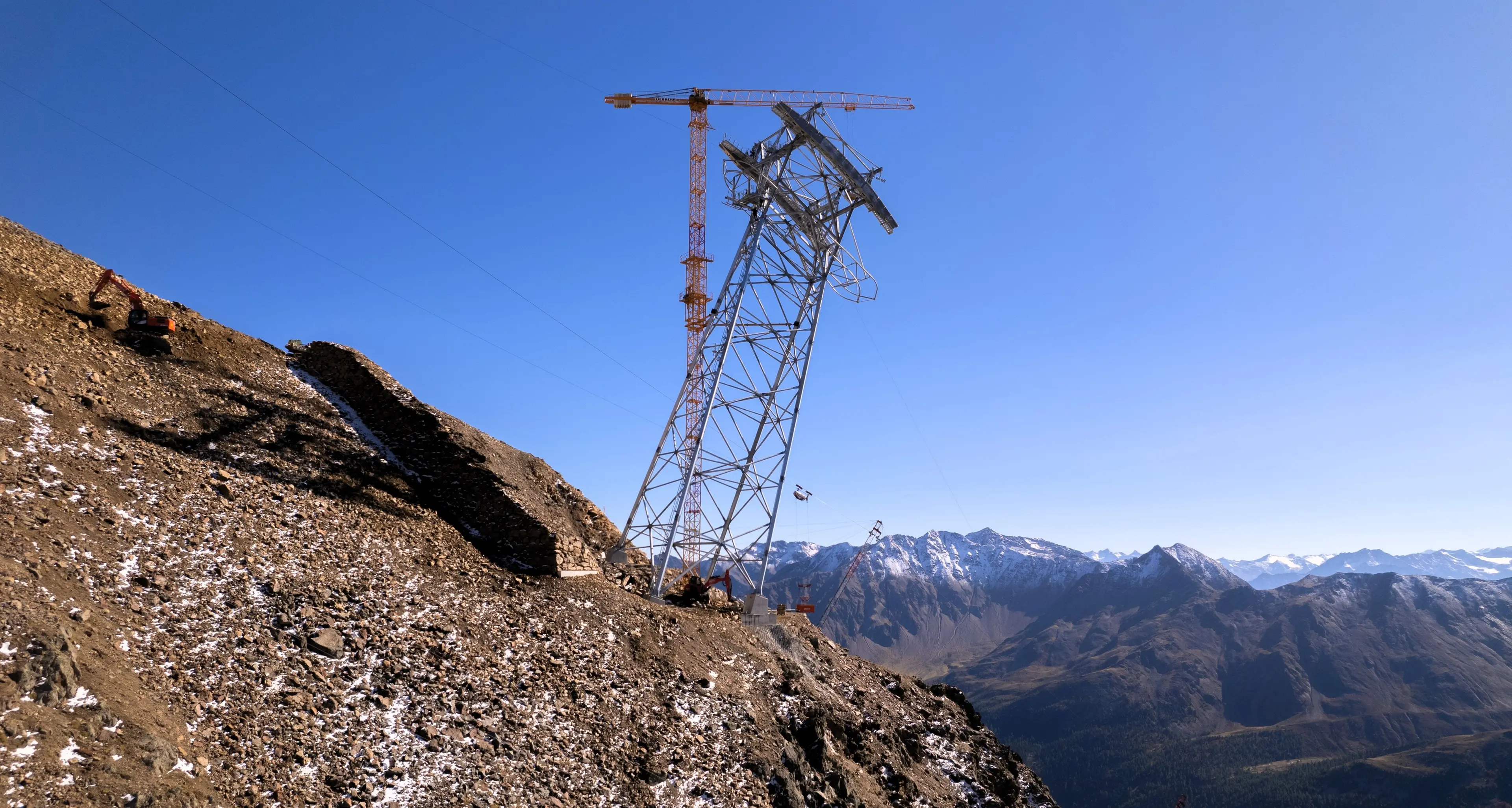 Val Senales, nuova funivia del ghiacciaio in funzione a Natale. Pilone di 65 metri