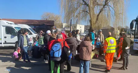 “Rasom Sos”: 150.000 euro in sostegno di 13 mamme con i figli in arrivo dall’Ucraina