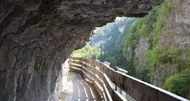 San Romedio, riaperto il sentiero nella roccia